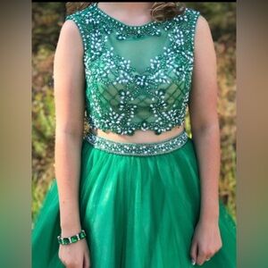 Elegant Green Beaded Prom Dress